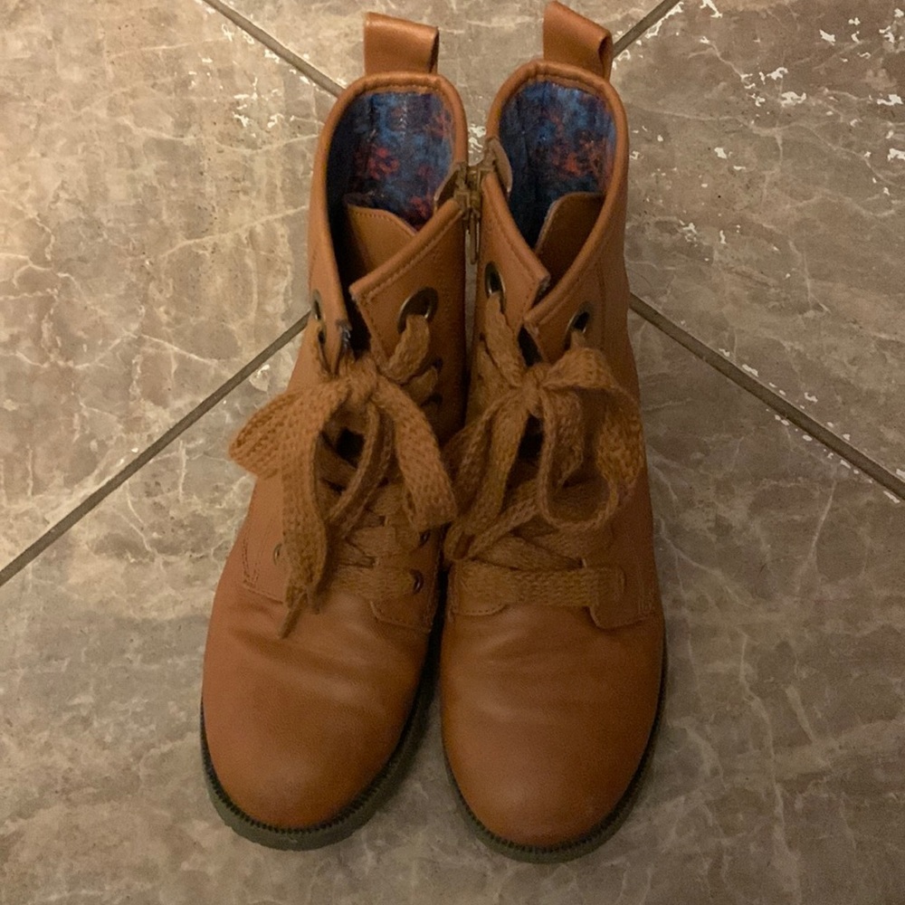 Cat & Jack boots